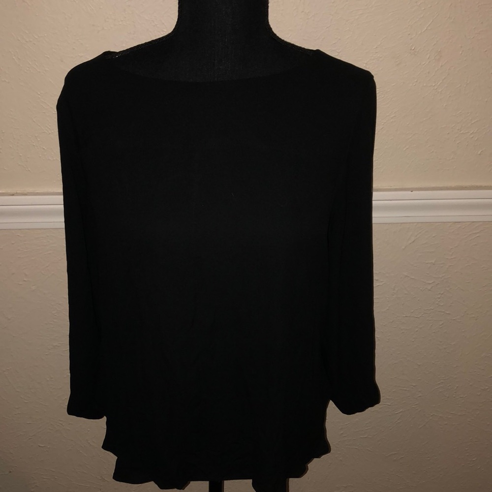 Black Blouse Loft LP